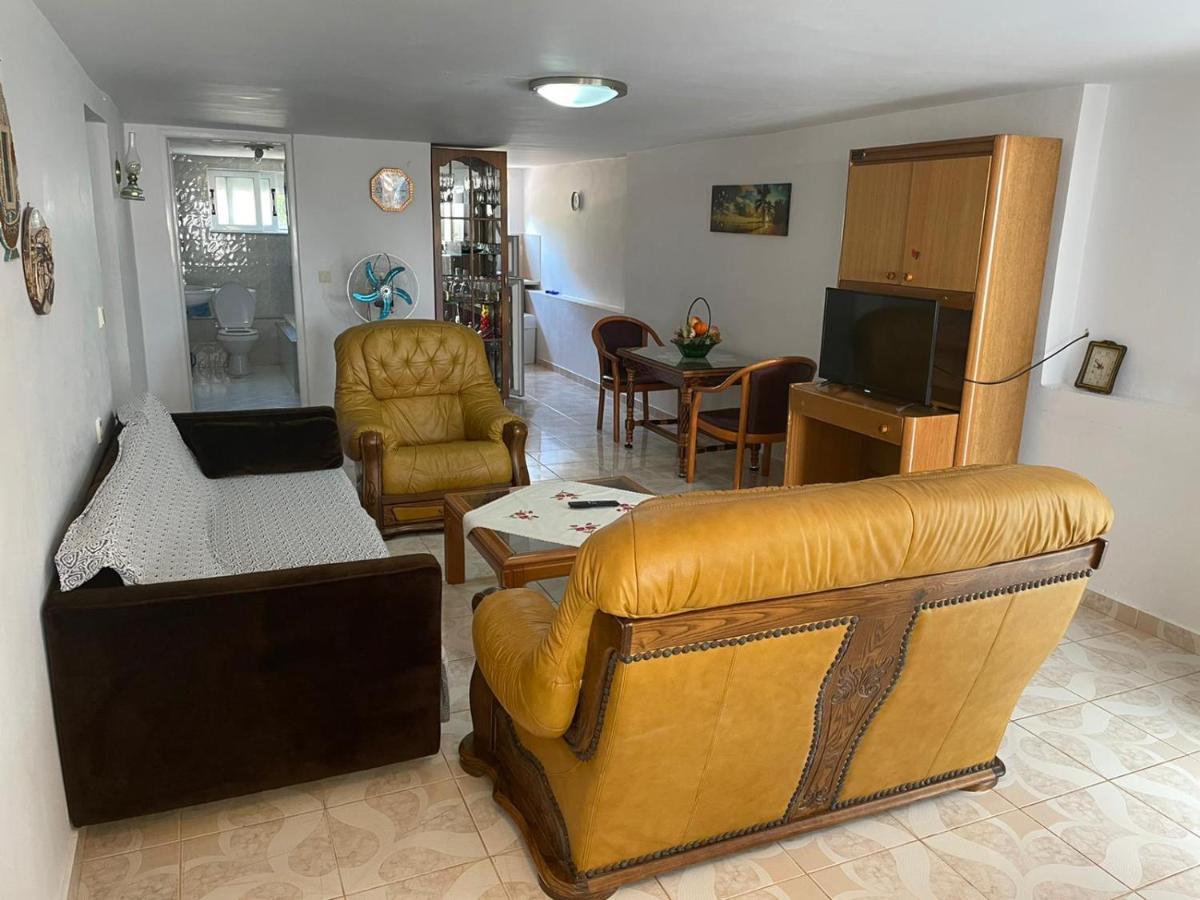 Apartamente Gleni Саранде Екстериор снимка